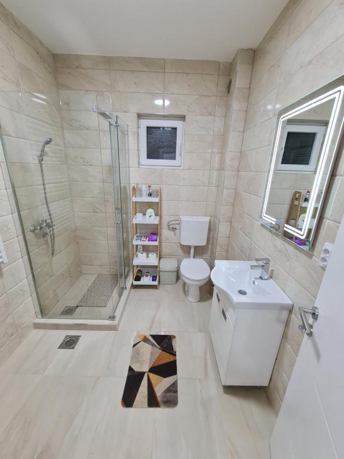 "Astor16" Apartments Nis Bagian luar foto