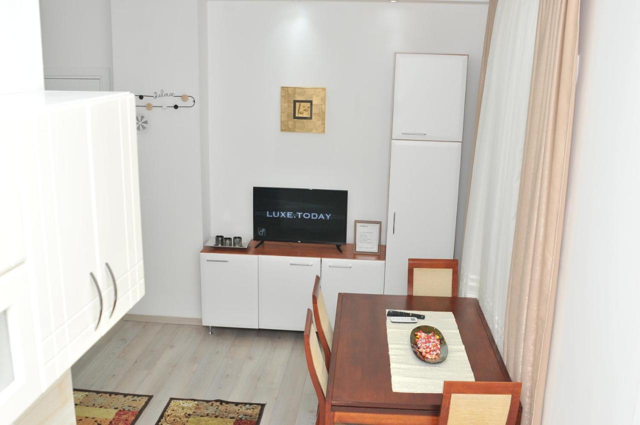 "Astor16" Apartments Nis Bagian luar foto