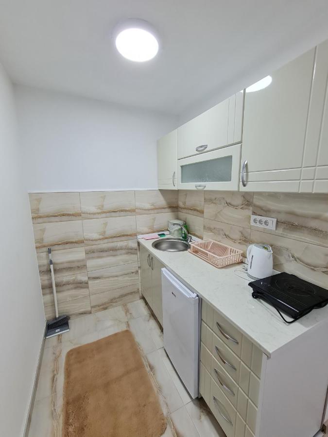 "Astor16" Apartments Nis Bagian luar foto