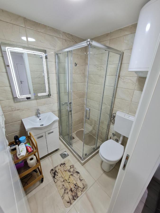 "Astor16" Apartments Nis Bagian luar foto