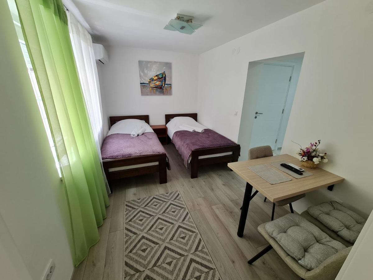 "Astor16" Apartments Nis Bagian luar foto