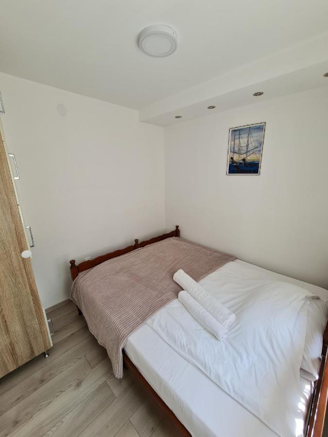 "Astor16" Apartments Nis Bagian luar foto