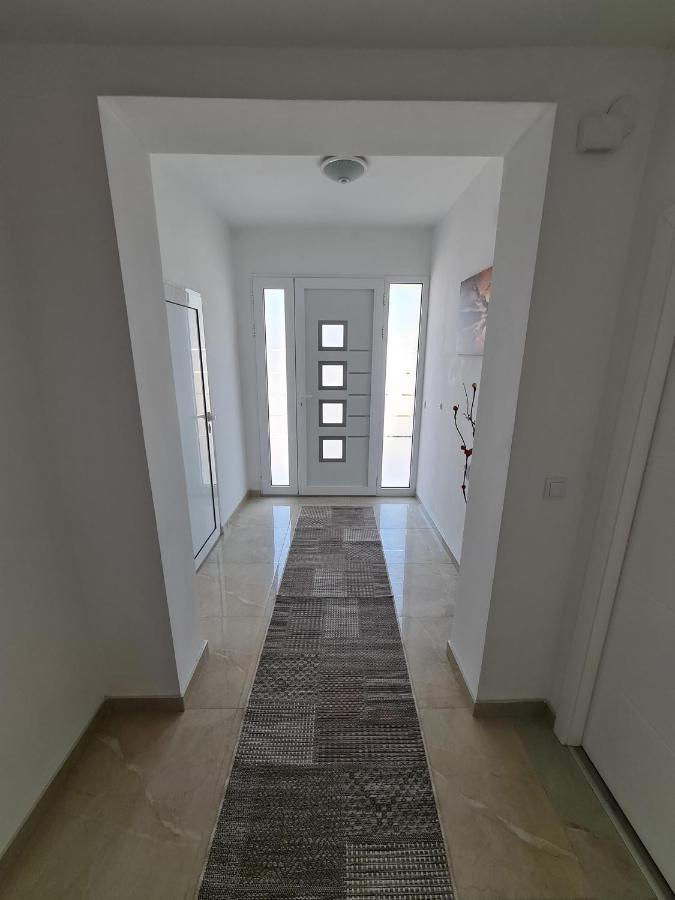 "Astor16" Apartments Nis Bagian luar foto
