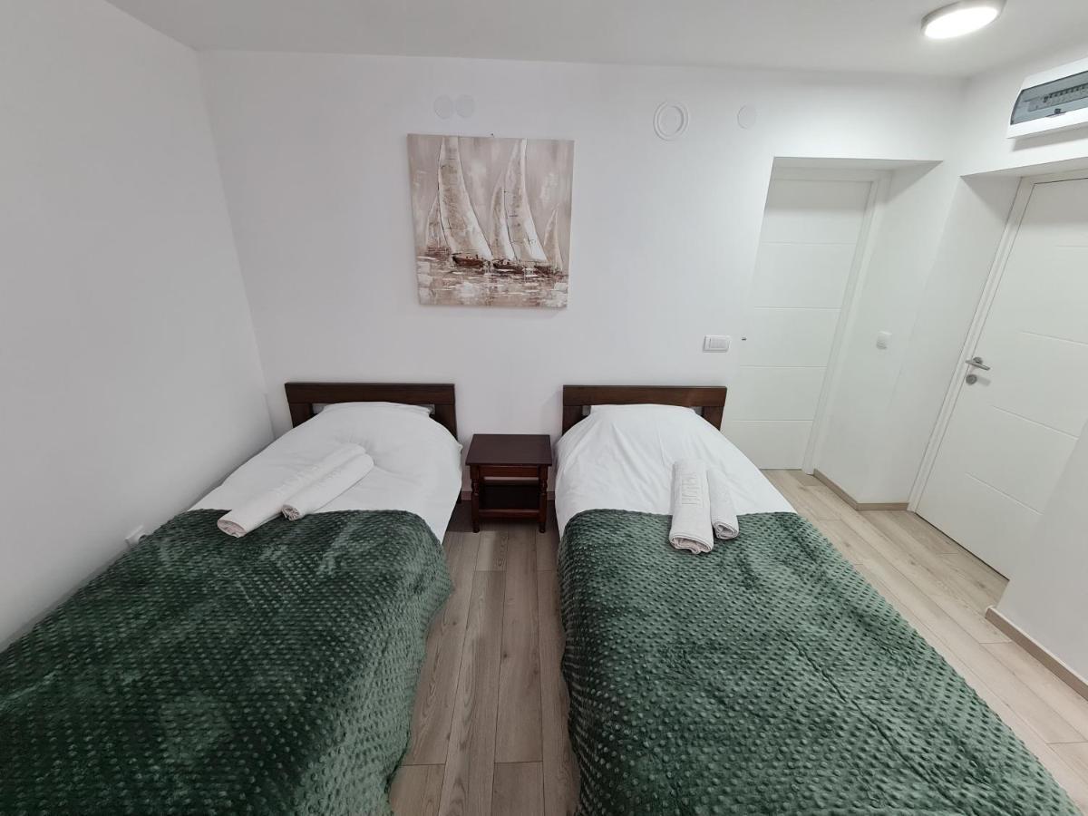 "Astor16" Apartments Nis Bagian luar foto