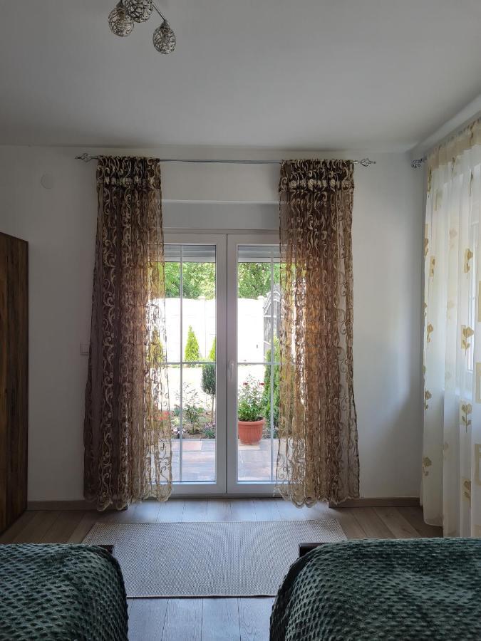 "Astor16" Apartments Nis Bagian luar foto
