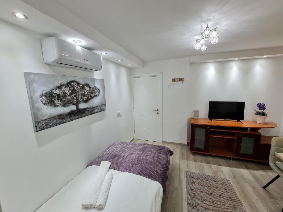 "Astor16" Apartments Nis Bagian luar foto