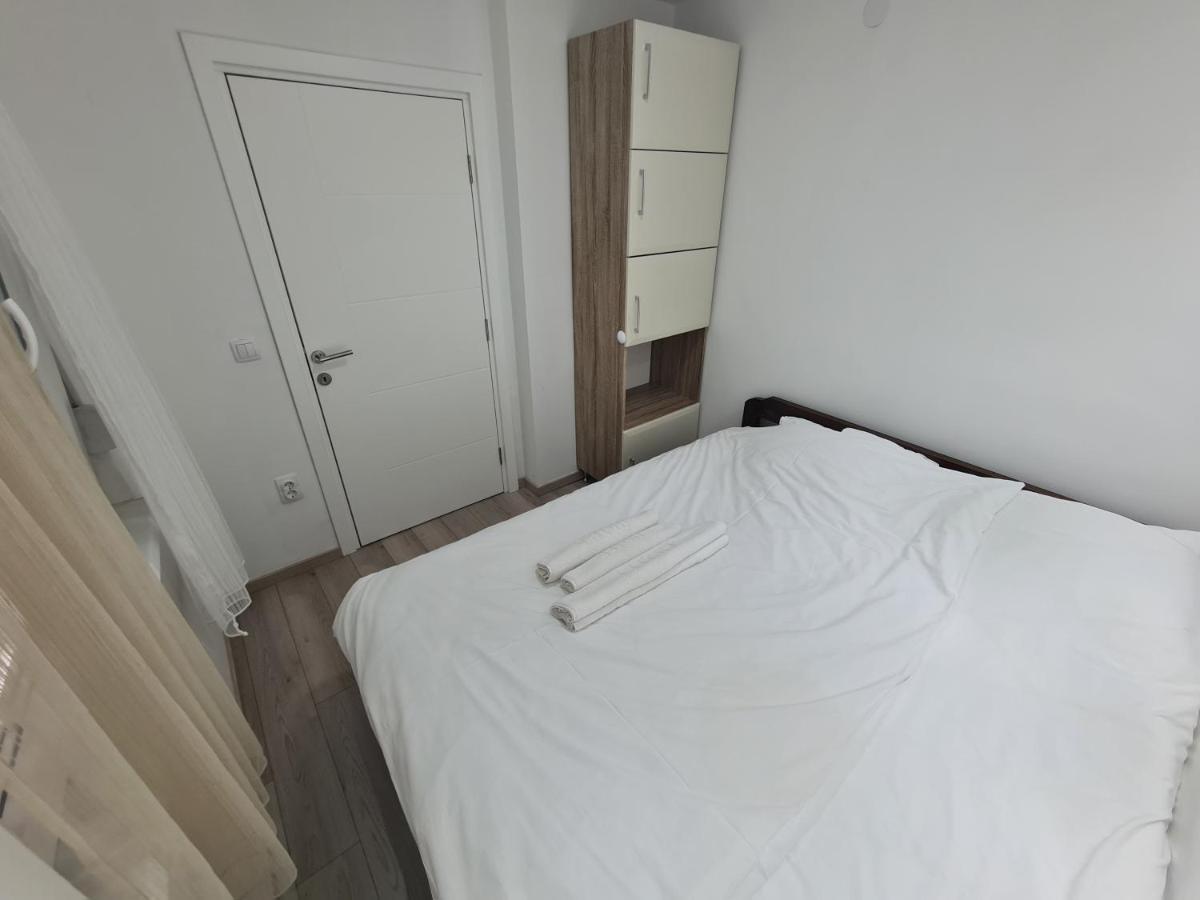 "Astor16" Apartments Nis Bagian luar foto